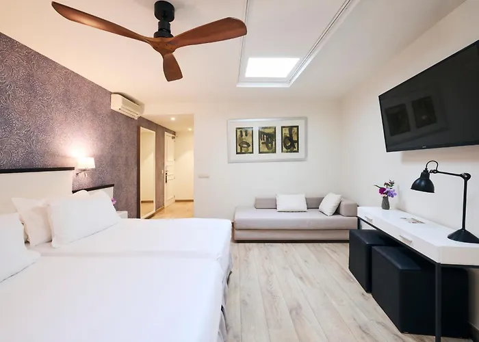 Hotel H10 Raco del Pi Barcelona